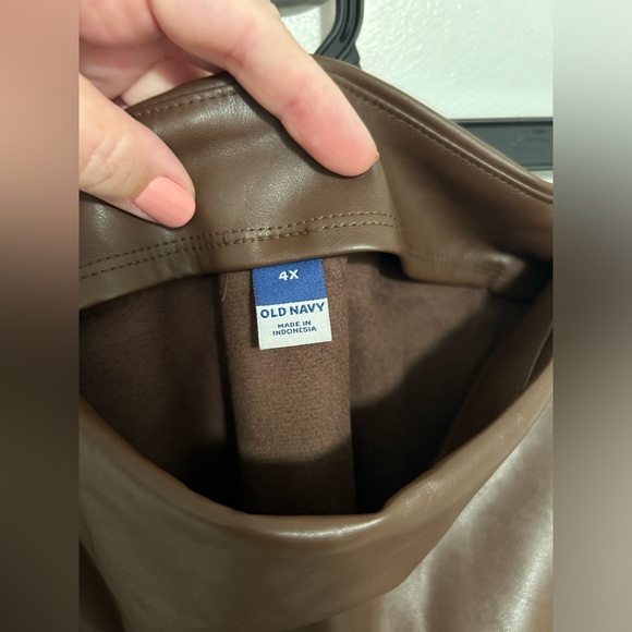 Old Navy faux leather skirt size 4X - Picture 4 of 7